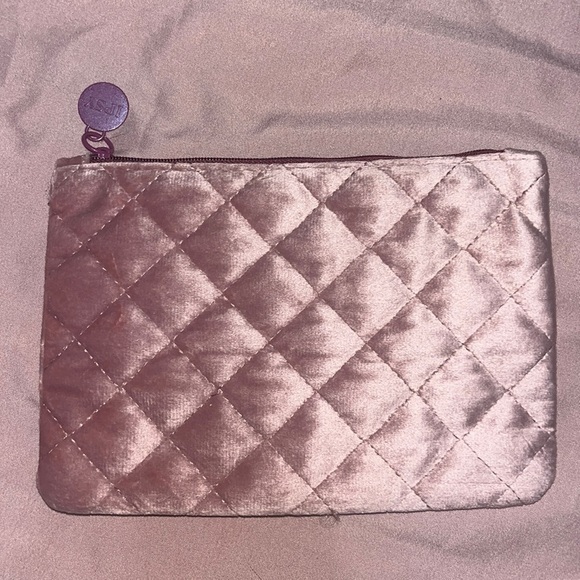ipsy Handbags - Ipsy Velvet Glam Bag